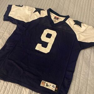Dallas Cowboys Romo #9 NFL jersey. Boys XL (18-20).
